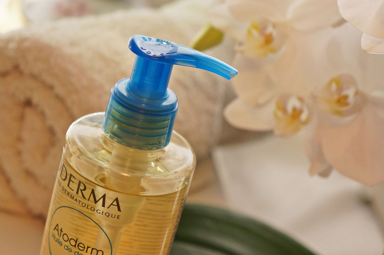 Ulei de duș Atoderm de la Bioderma